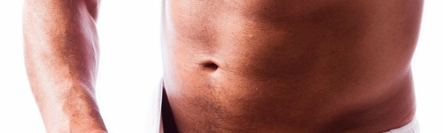 Un home agranda o seu pene cunha bomba de baleiro